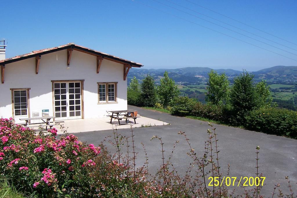 Ferme Ithurburia Saint-Michel  Exterior photo